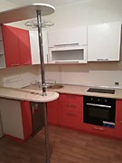 Кухня с барной стойкой